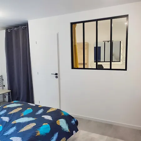 Logement Sur Tour De Avec Piscine Hébergement de vacances